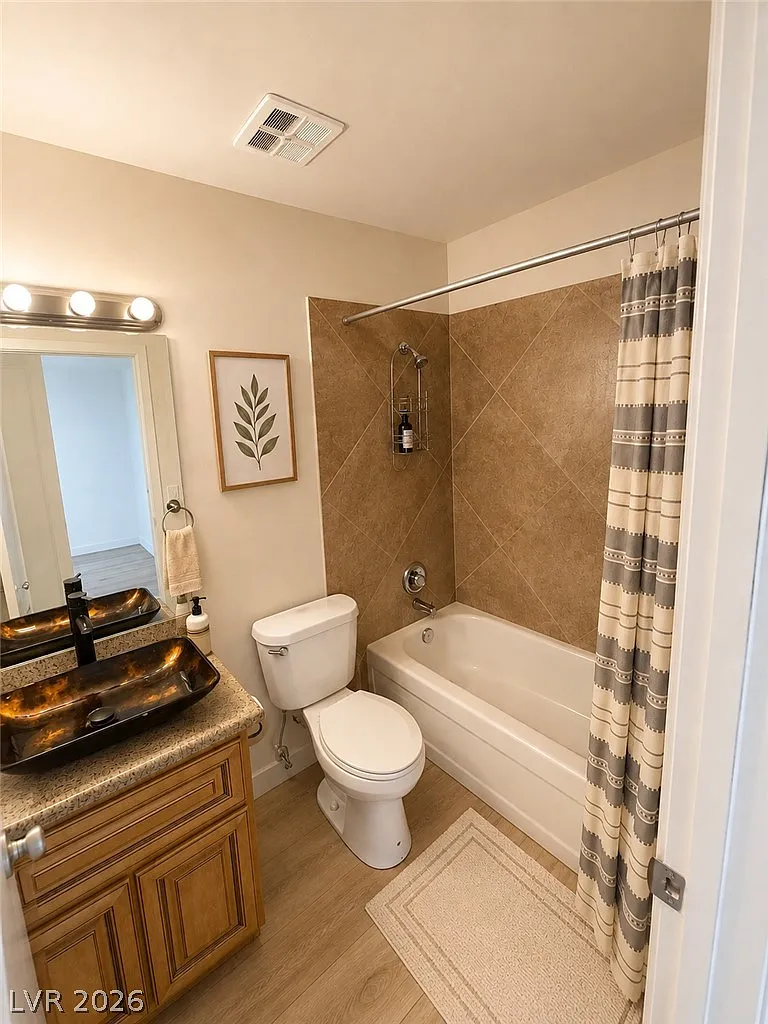 2 bed, 1.0 bath, 792 sqft, $1,295 — Photo 3