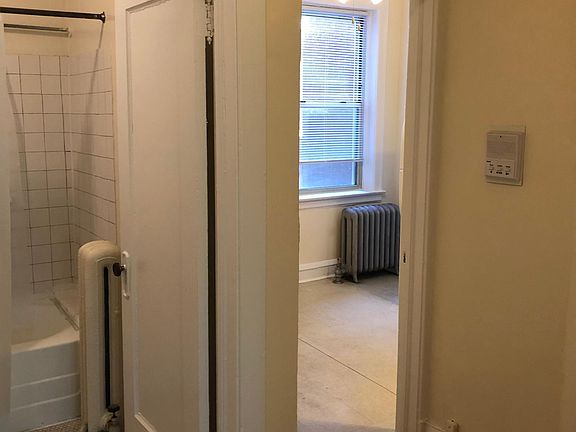 3rd image of 5114 S Kimbark Ave APT 1N