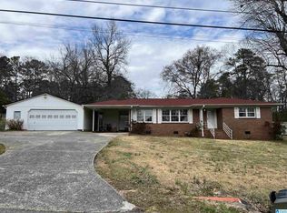 206 Mountain Dr, Trussville, AL 35173