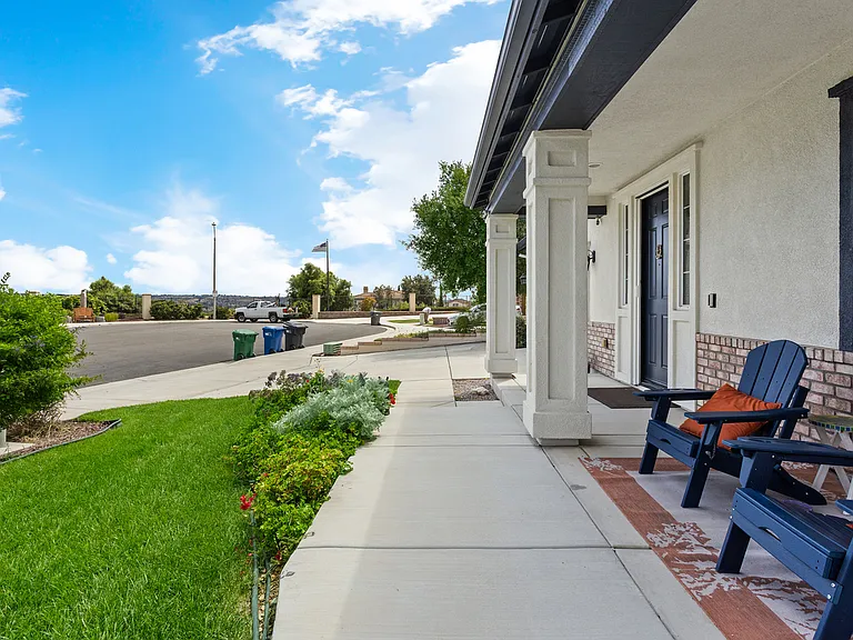 1232 Pinehurst Dr — Photo 3