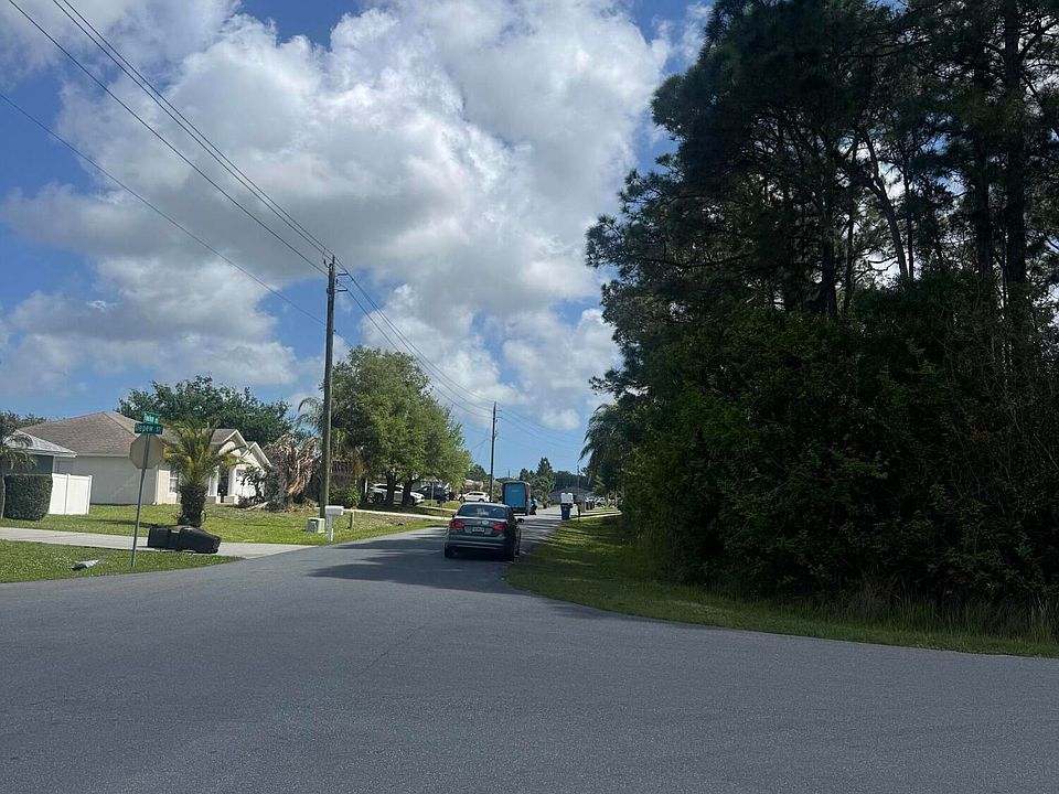 1st image of 2901 Toulon Rd SE