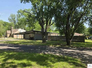 300 E Truman Ave, Clinton, MO 64735