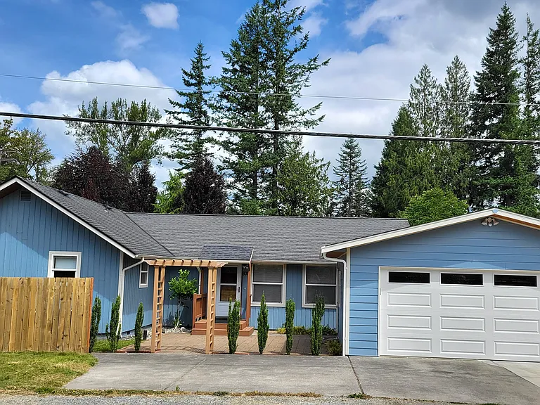 800 Ballarat Ave NE — Photo 22