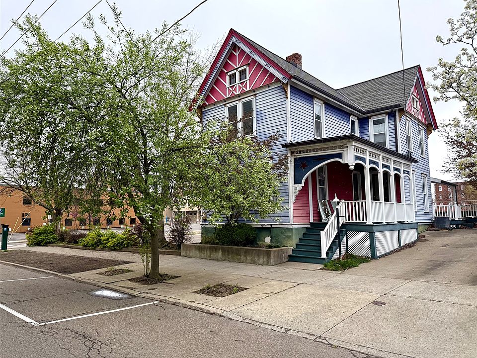 1st image of 113 Hawley St