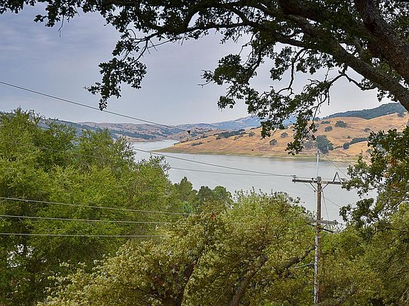 4th image of 17109 Shady Lane Dr