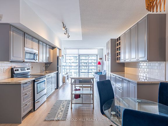3rd image of 105 The Queensway #2014