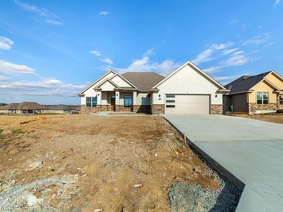 4th image of 2314 Howell Mountain Dr