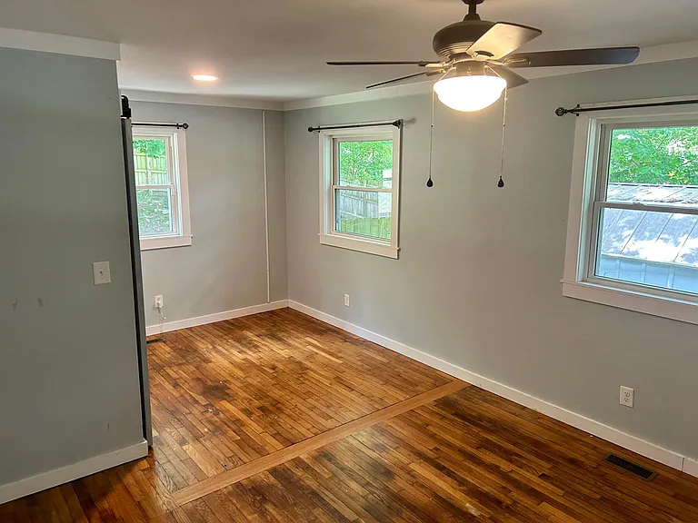 773 Semora Rd — Photo 30