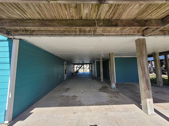 Street view carport area