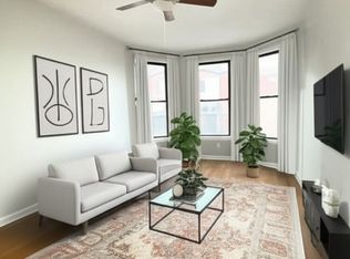 906 Montrose, Chicago, IL 60613