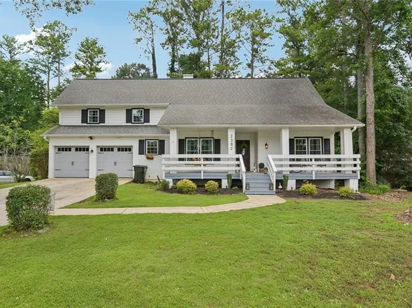 2382 Battle Forest Dr SW, Marietta, GA 30064