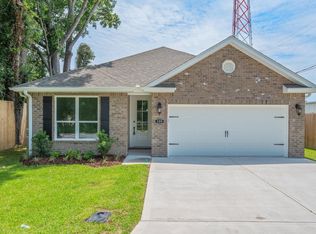 109 Beach Dr, Fort Walton Beach, FL 32547