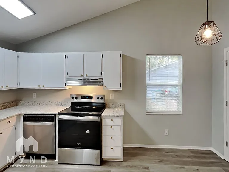 219 American Dr — Photo 8