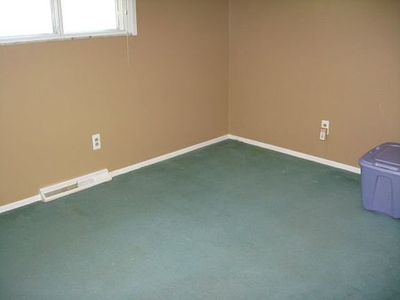4th image of 2956 Eastmoreland Dr