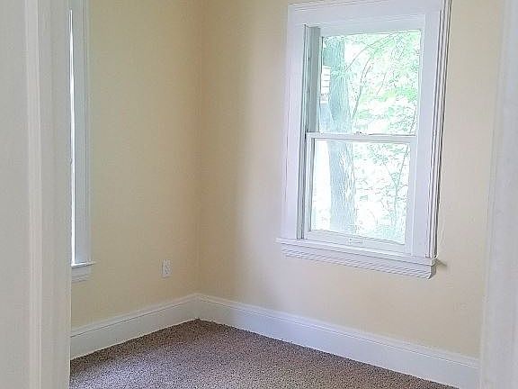 5th image of 3241 E 123rd St #1