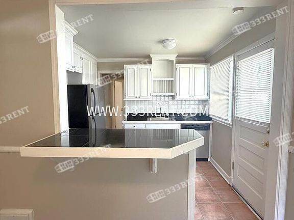 4th image of 27 W 85th St