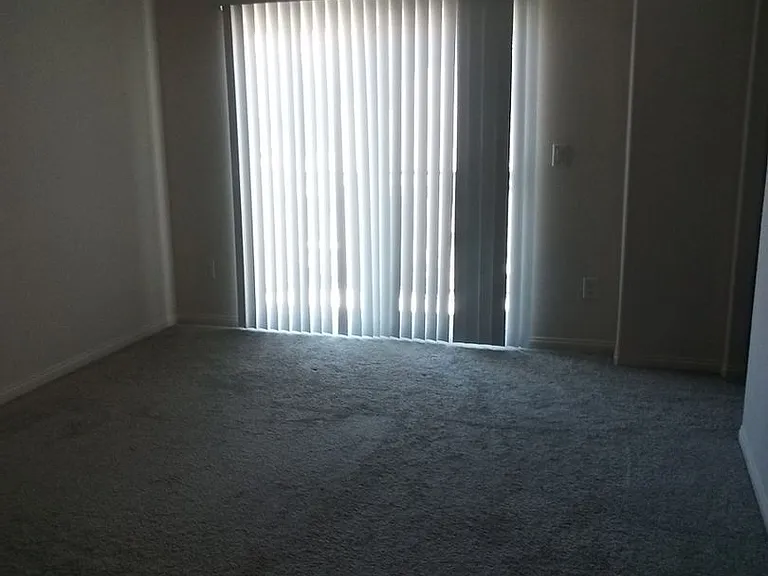 2866 Coral Cascade Ct — Photo 31