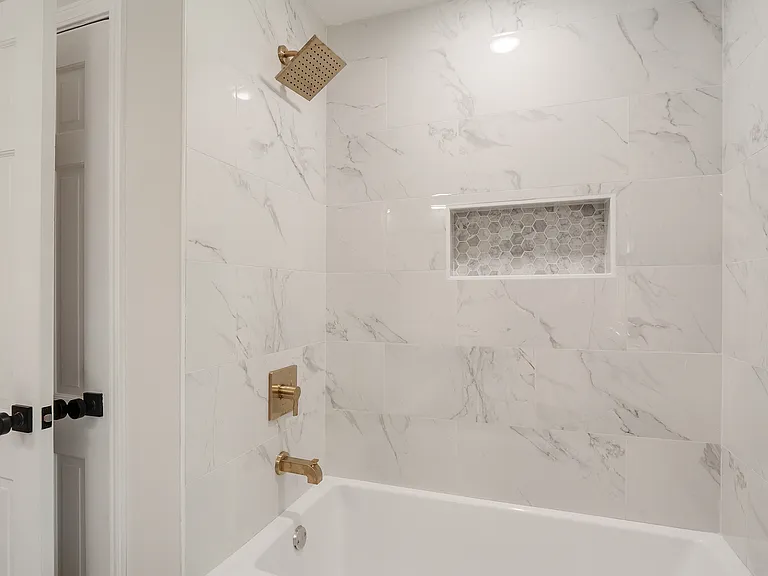 519 Thorn Ridge Cv — Photo 46