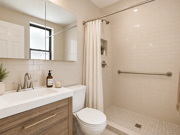 540 9th St #4 — Photo 7
