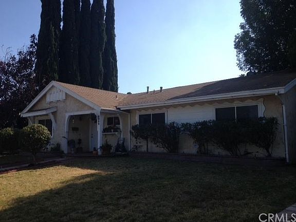 3rd image of 6909 Fallbrook Ave