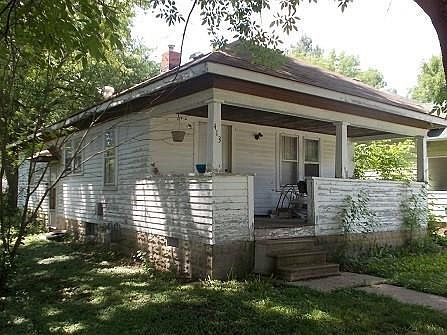 2nd image of 413 Maple St