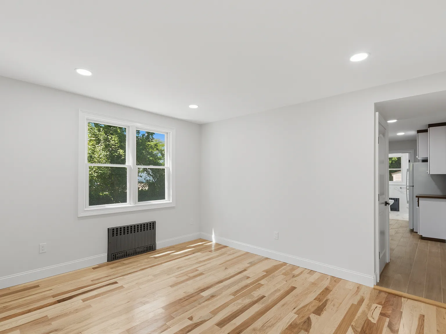 2 bed, 950 sqft, $3,250 — Photo 3