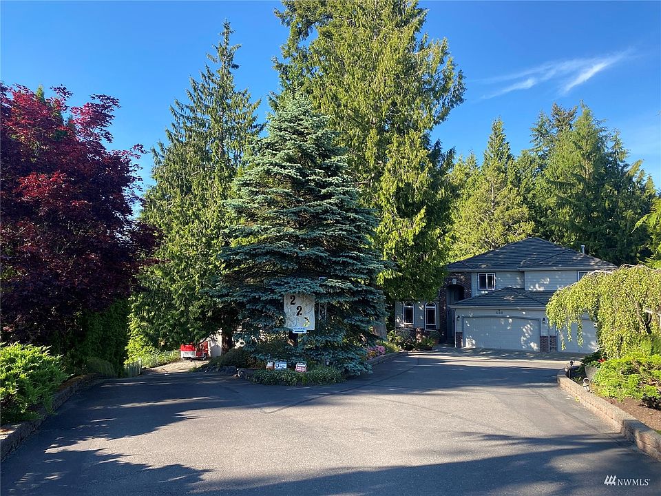 1st image of 223 140th Ave NE