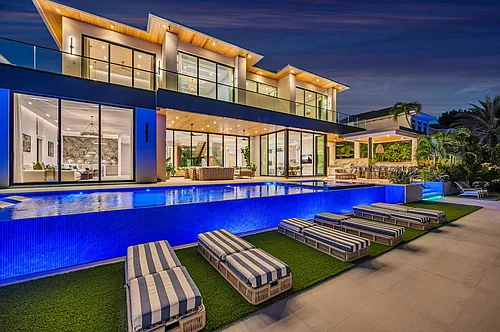 408 Coral Way Photo 1