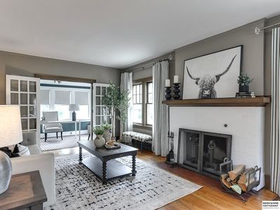5113 Nicholas St, Omaha, NE, 68132