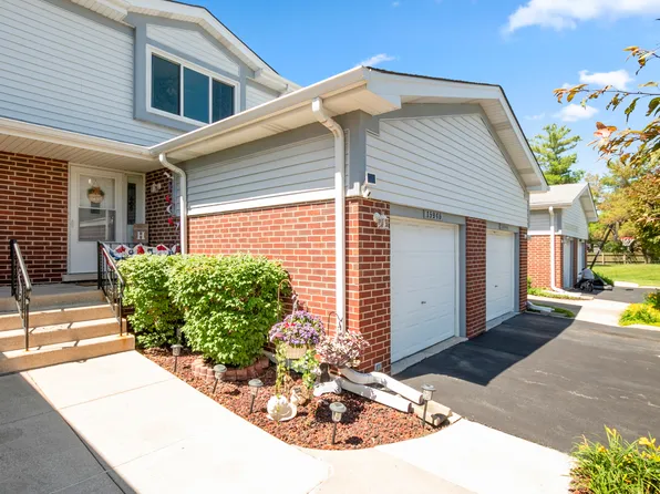 15946 Ashford Ct, Tinley Park, IL 60477