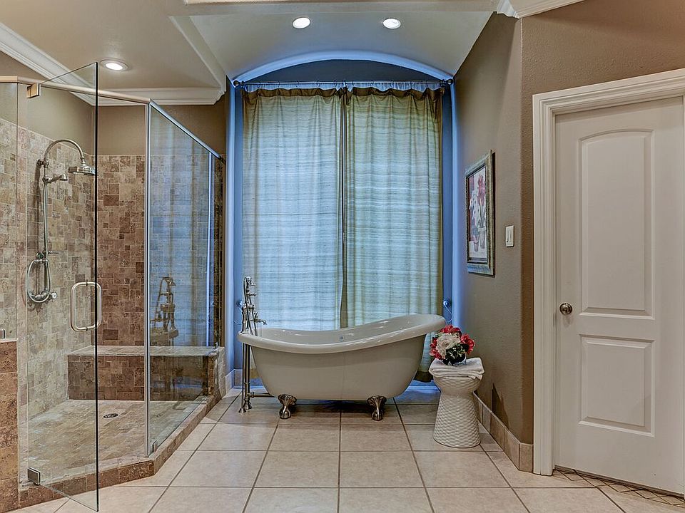 1st image of 7902 Veranda Dr