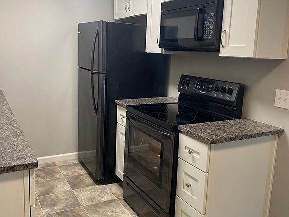 2nd image of 1222 A St APT 6