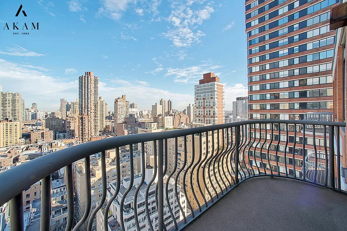 343 E 74th St, New York, NY 10021 | Zillow