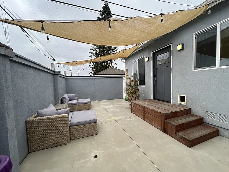 2298 Termino Ave — Photo 1