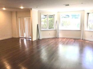 (Undisclosed Address), Great Neck, NY 11020