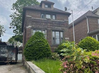 160 Hyatt Ave, Yonkers, NY 10704
