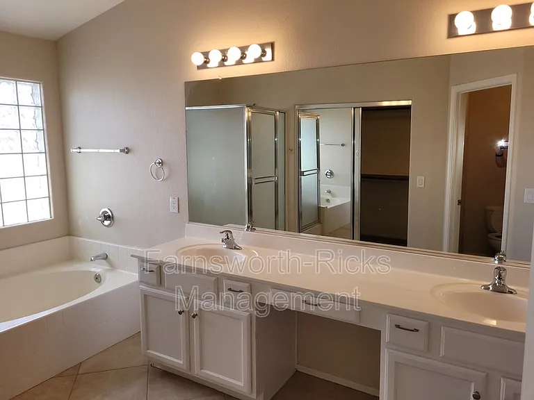 1270 W Flintlock Way — Photo 23