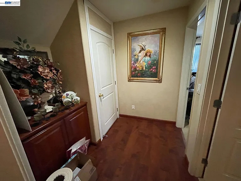 1013 Ridgeview Dr — Photo 9