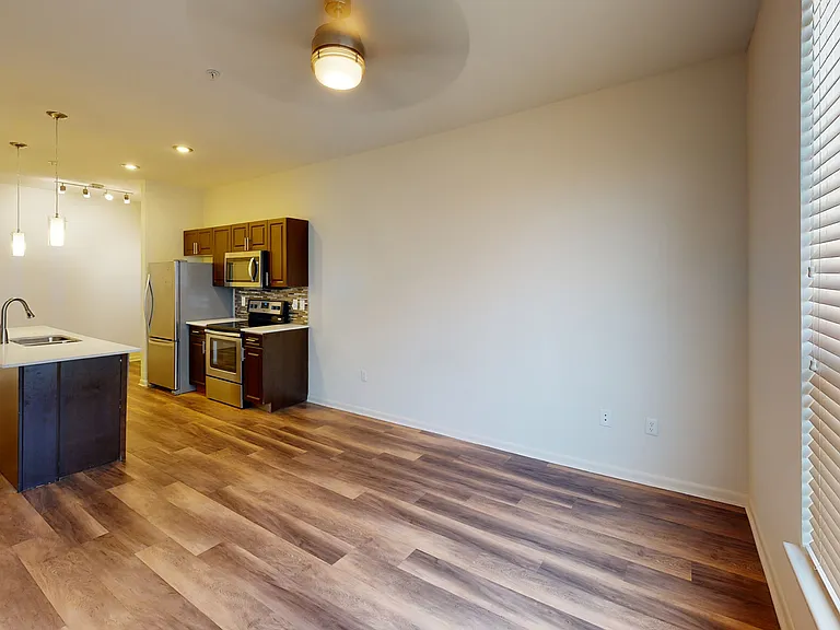 Residences at the Domain — Photo 49
