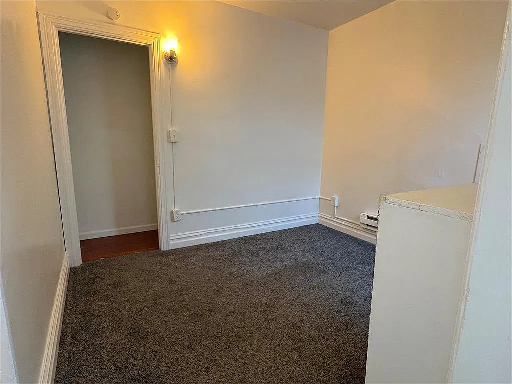 3 bed, 3.0 bath, 1000 sqft, $1,700 — Photo 4