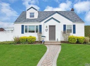 35 Jamaica Ave, Plainview, NY 11803