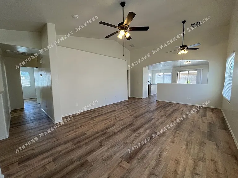 2046 S 171st Dr — Photo 6