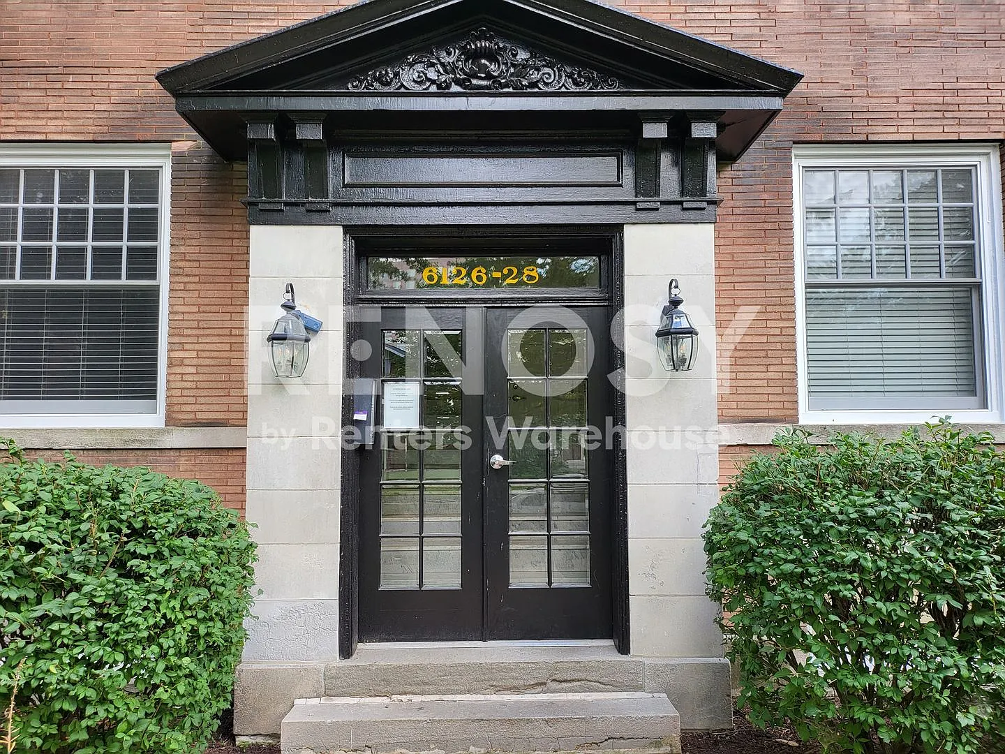 Two Bed One Bath condo for rent in great central location - Available Now! — Photo 3
