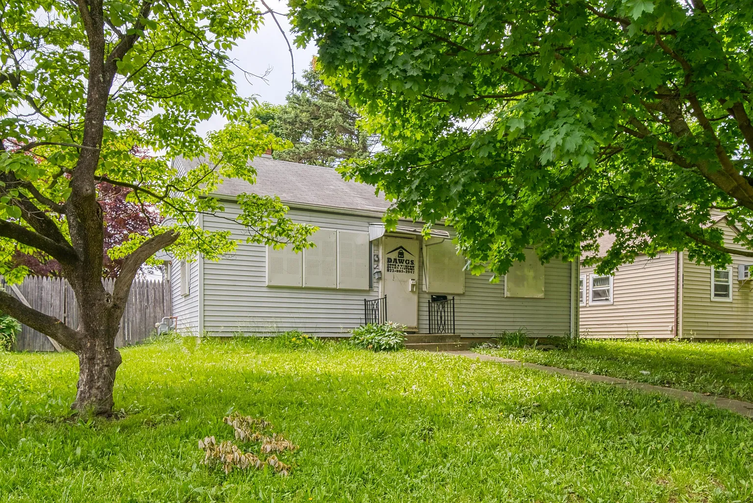 2543 Howey Rd photo 1