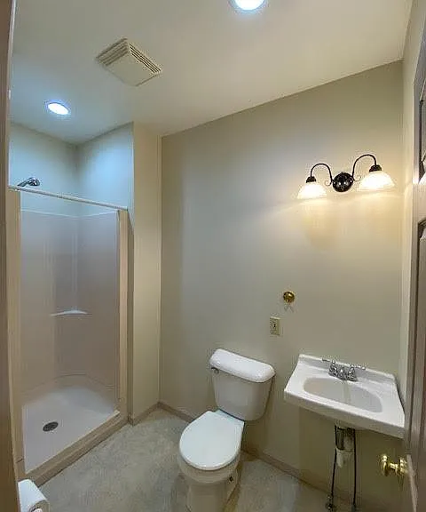 633 W Onondaga St #2 — Photo 4