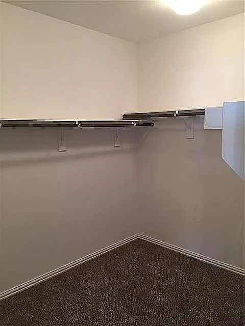 4 bed, 1750 sqft, $2,500 — Photo 4