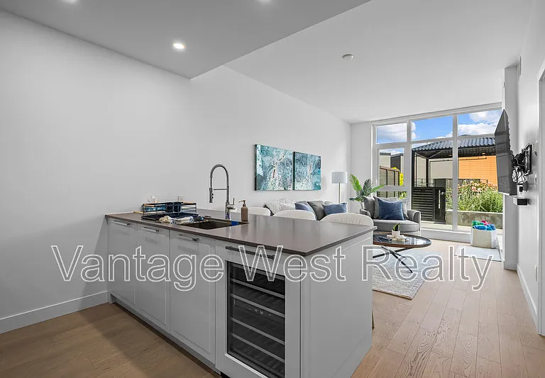 3389 Lakeshore Rd #210 — Photo 34