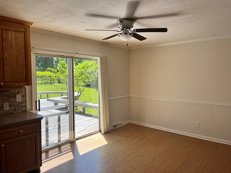 5606 Hillwood St — Photo 5