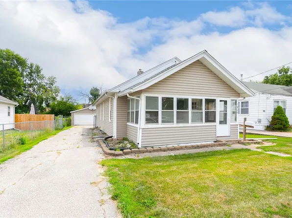 1905 E 24th St, Des Moines, IA 50317
