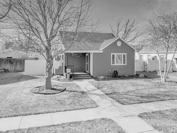 1019 Hancock St, Holdrege, NE 68949